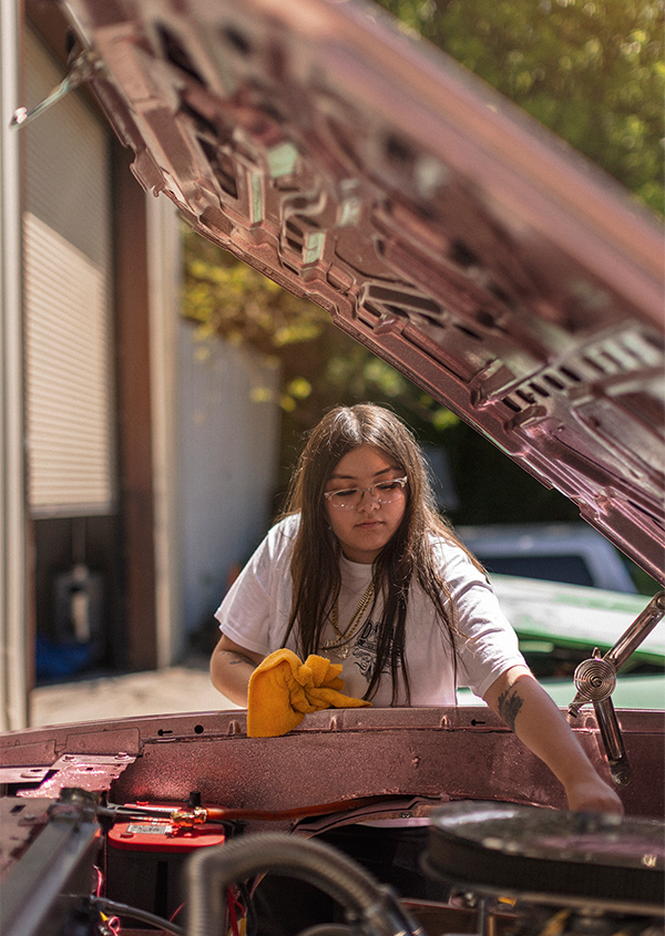 mata-sisters-mechanic-600x845.png