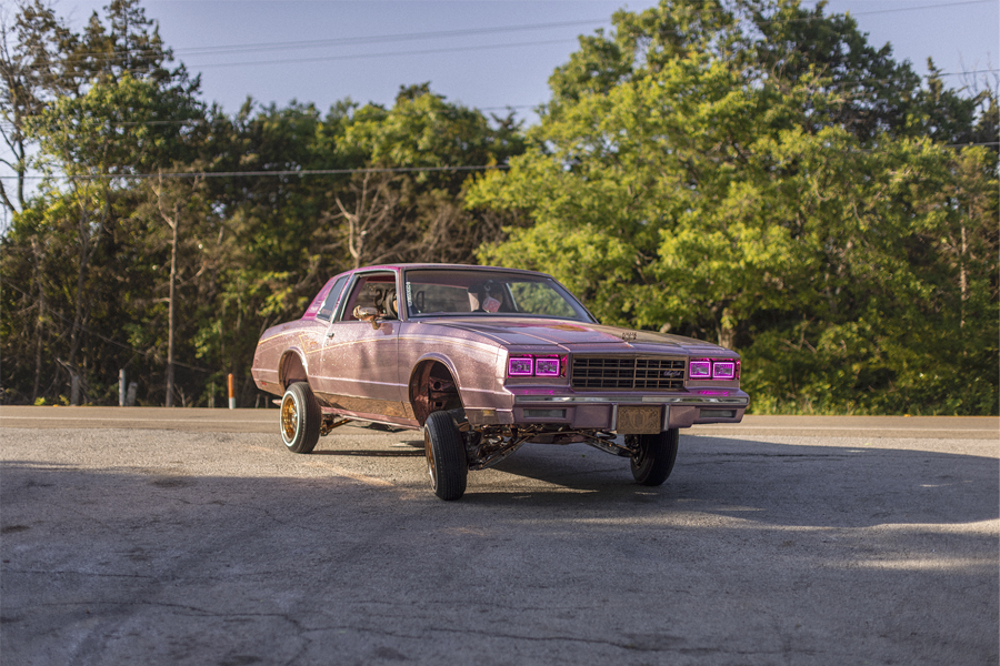 mata-sisters-pink-chevy-900x600.png