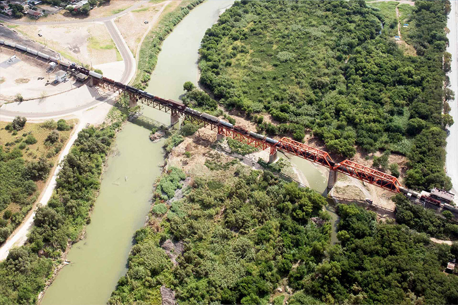 Puente ferroviario internacional de Texas y México