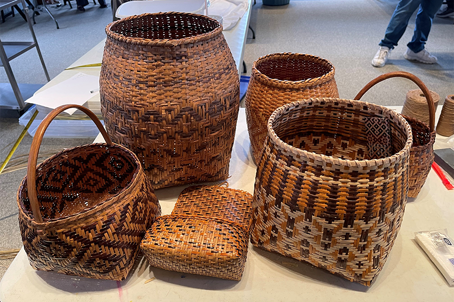 Examples of rivercane woven baskets Woven baskets in a variety of sizes and designs.