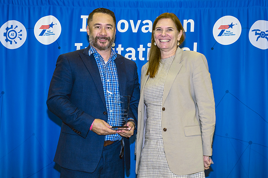 L-r: William McLane, Director of Transportation Operations in the San Angelo District, received the 2025 Innovator of the Year award from Erika Kemp, Director of the Strategic Initiatives and Innovation Division, at the Texas Innovation Invitational on June 18, 2025, in Fort Worth, Texas.