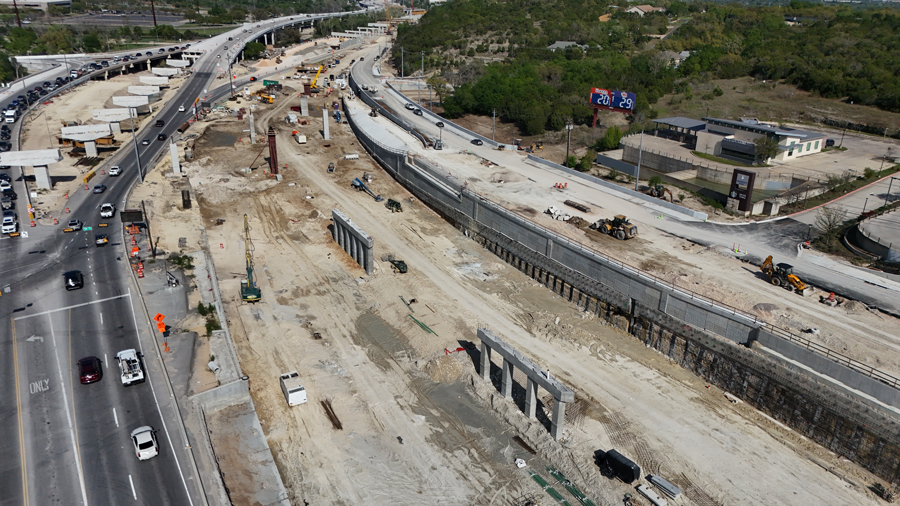 Oak Hill Parkway crews recently completed the substructures near the "Y" interchange. These will support new connections between US 290 and SH 71 over the future lowered US 290 mainlanes.  The eastbound US 290 frontage road in this area is also nearing completion and will be ready to support traffic in the coming months.